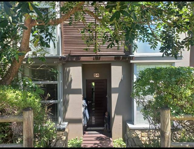 3 BEDROOM TOWNHOUSE FOR SALE IN SIMBITHI ECO ESTATE